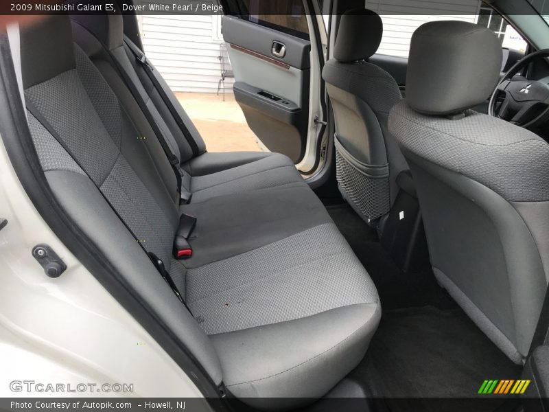 Dover White Pearl / Beige 2009 Mitsubishi Galant ES