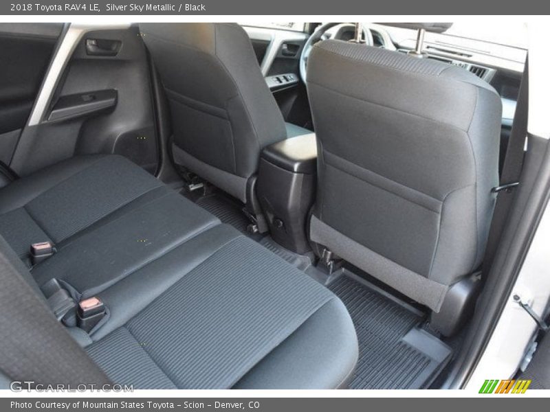 Silver Sky Metallic / Black 2018 Toyota RAV4 LE