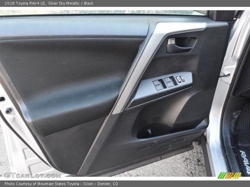 Silver Sky Metallic / Black 2018 Toyota RAV4 LE