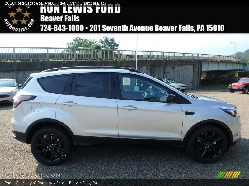 Ingot Silver / Charcoal Black 2018 Ford Escape SE 4WD
