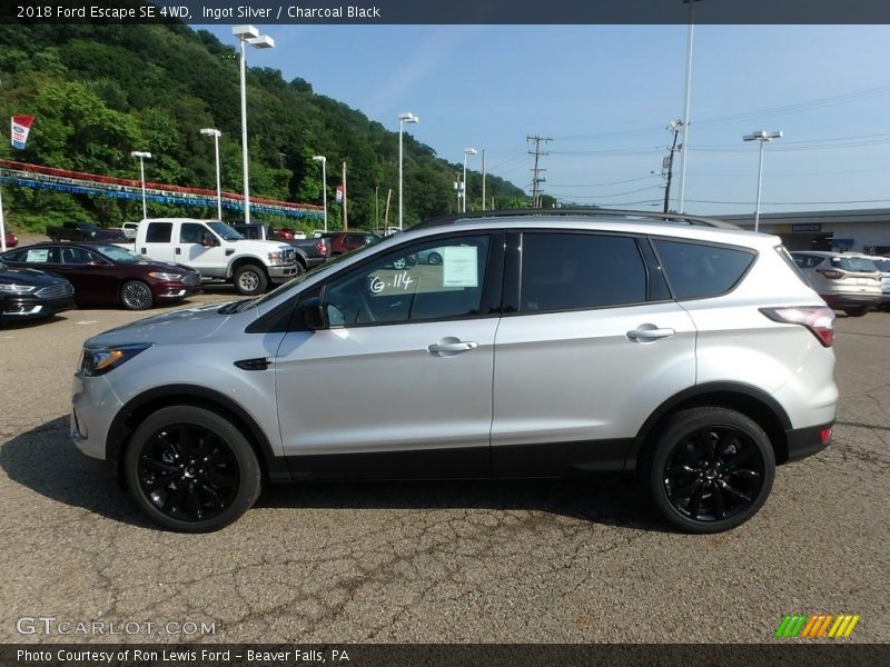 Ingot Silver / Charcoal Black 2018 Ford Escape SE 4WD