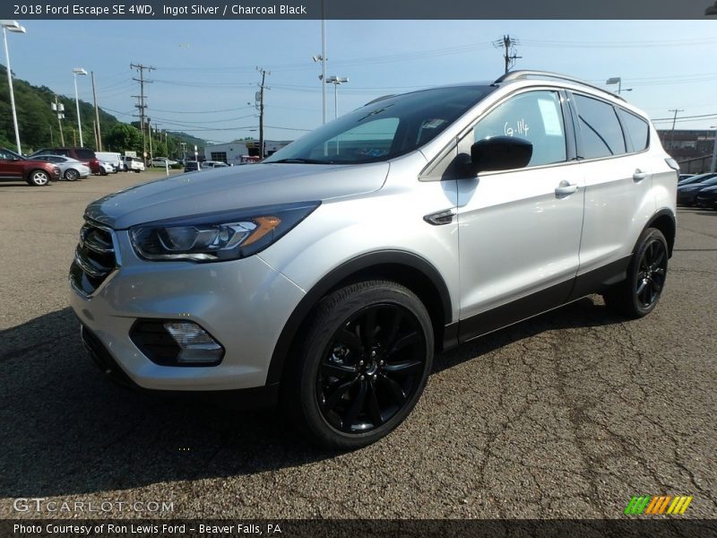 Ingot Silver / Charcoal Black 2018 Ford Escape SE 4WD