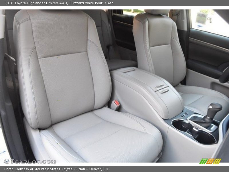 Blizzard White Pearl / Ash 2018 Toyota Highlander Limited AWD