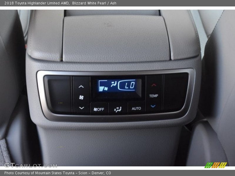 Blizzard White Pearl / Ash 2018 Toyota Highlander Limited AWD