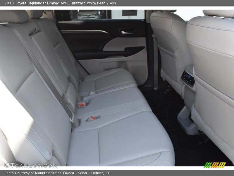 Blizzard White Pearl / Ash 2018 Toyota Highlander Limited AWD