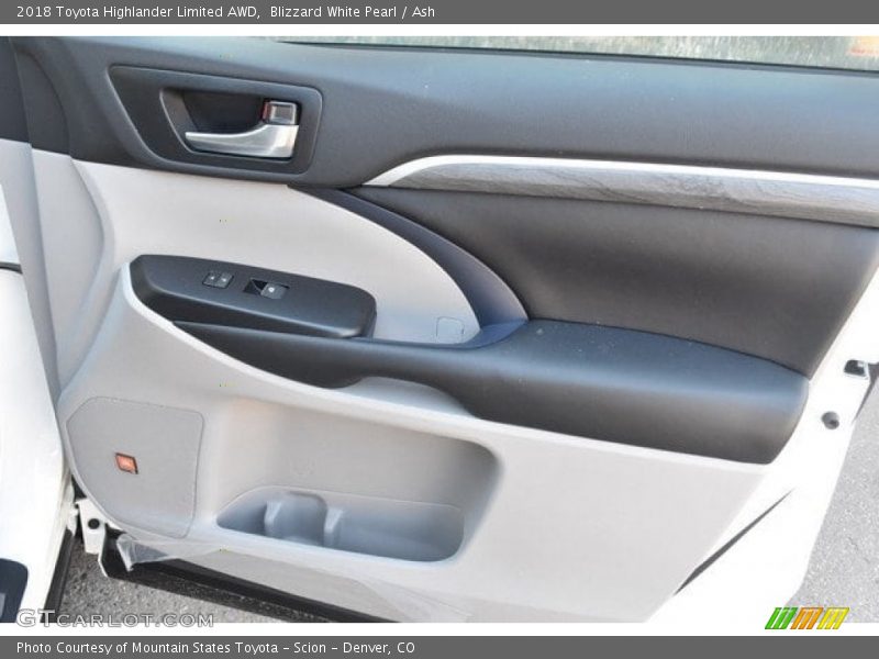 Blizzard White Pearl / Ash 2018 Toyota Highlander Limited AWD