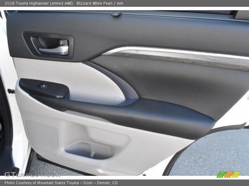 Blizzard White Pearl / Ash 2018 Toyota Highlander Limited AWD