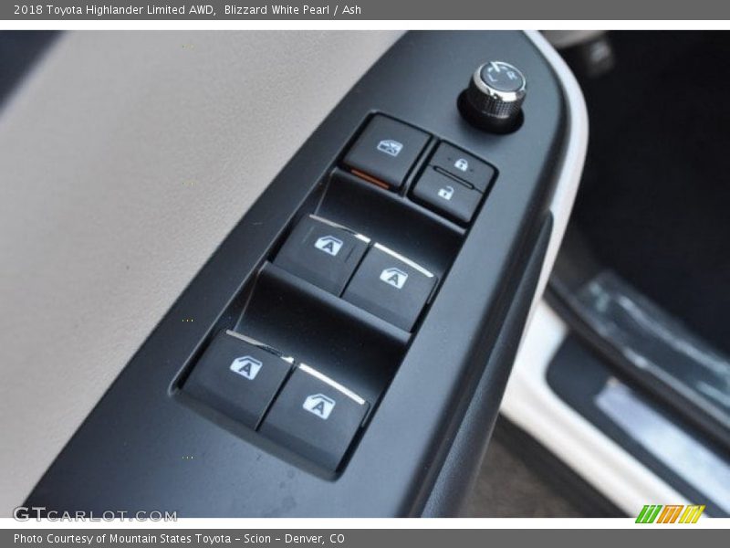 Blizzard White Pearl / Ash 2018 Toyota Highlander Limited AWD