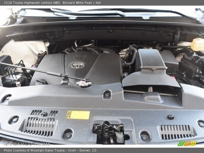 Blizzard White Pearl / Ash 2018 Toyota Highlander Limited AWD