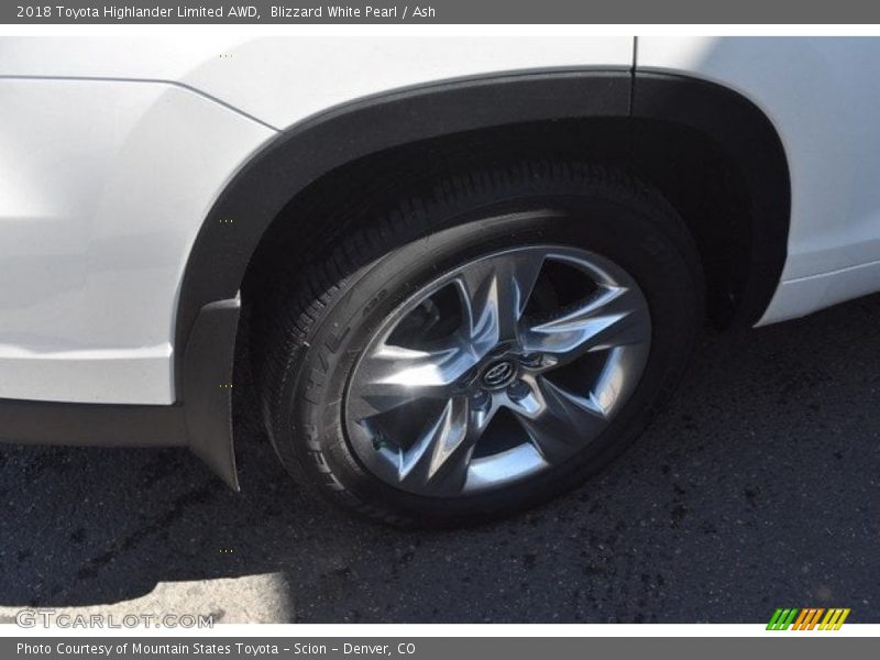 Blizzard White Pearl / Ash 2018 Toyota Highlander Limited AWD