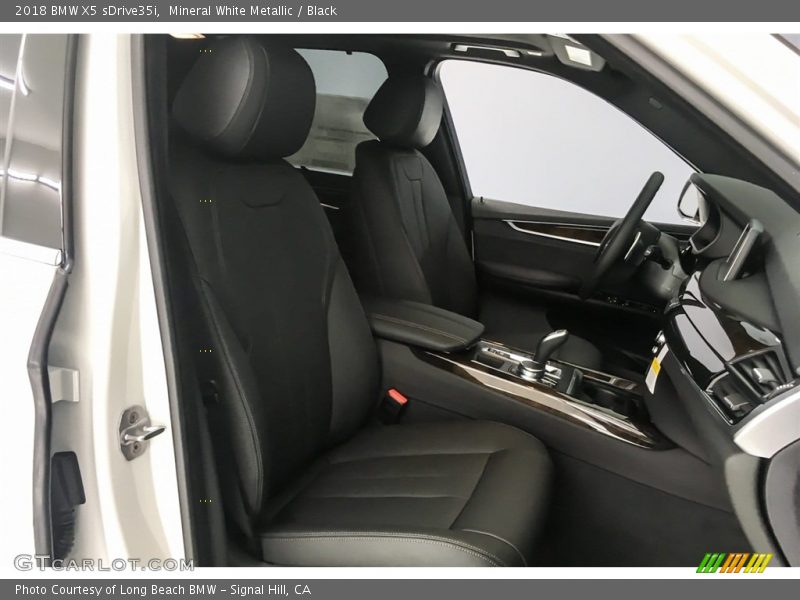 Mineral White Metallic / Black 2018 BMW X5 sDrive35i