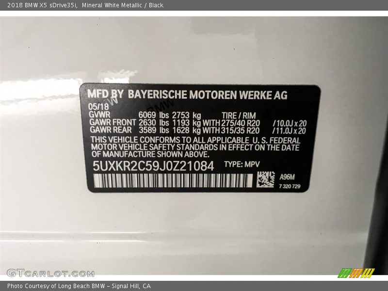 Mineral White Metallic / Black 2018 BMW X5 sDrive35i