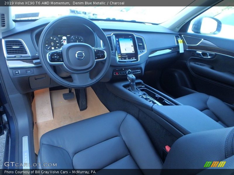  2019 XC90 T6 AWD Momentum Charcoal Interior
