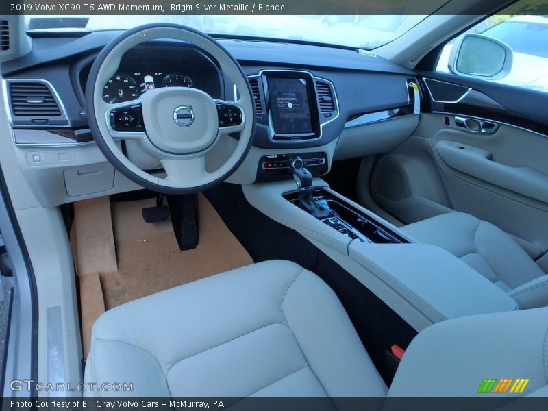  2019 XC90 T6 AWD Momentum Blonde Interior
