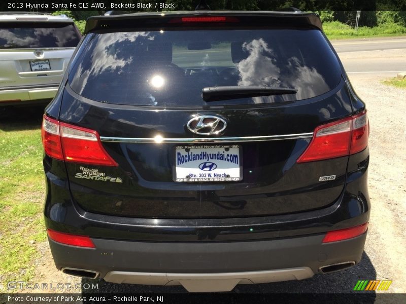 Becketts Black / Black 2013 Hyundai Santa Fe GLS AWD
