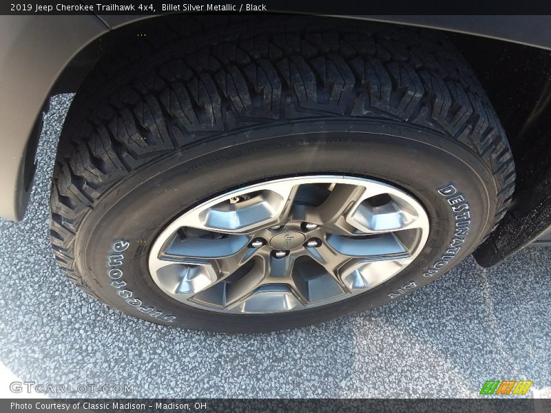 Billet Silver Metallic / Black 2019 Jeep Cherokee Trailhawk 4x4