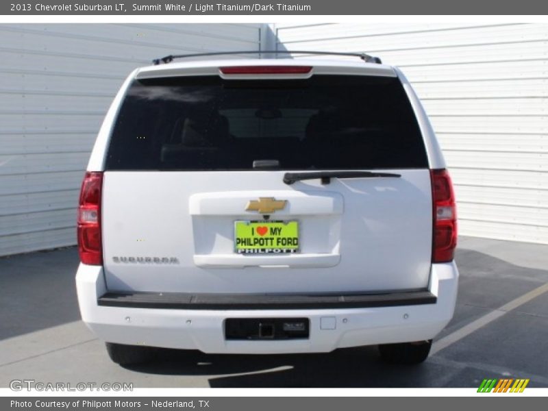 Summit White / Light Titanium/Dark Titanium 2013 Chevrolet Suburban LT
