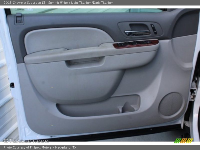 Summit White / Light Titanium/Dark Titanium 2013 Chevrolet Suburban LT