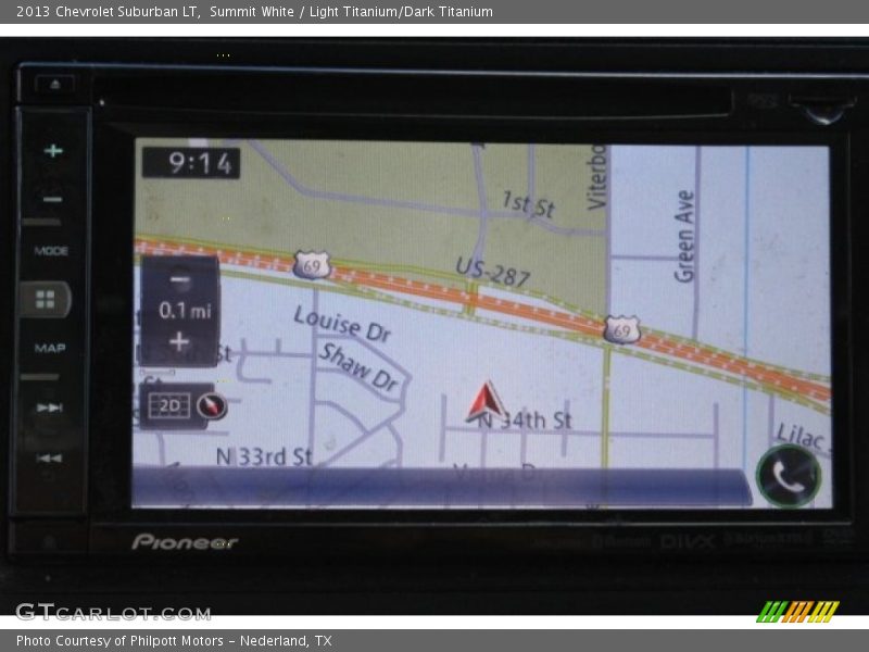 Summit White / Light Titanium/Dark Titanium 2013 Chevrolet Suburban LT