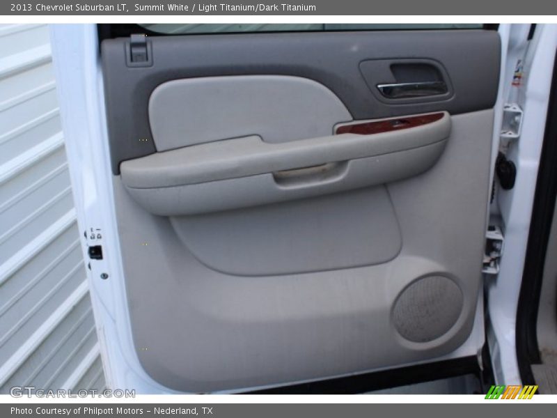 Summit White / Light Titanium/Dark Titanium 2013 Chevrolet Suburban LT