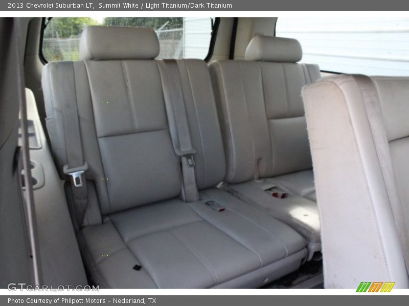 Summit White / Light Titanium/Dark Titanium 2013 Chevrolet Suburban LT