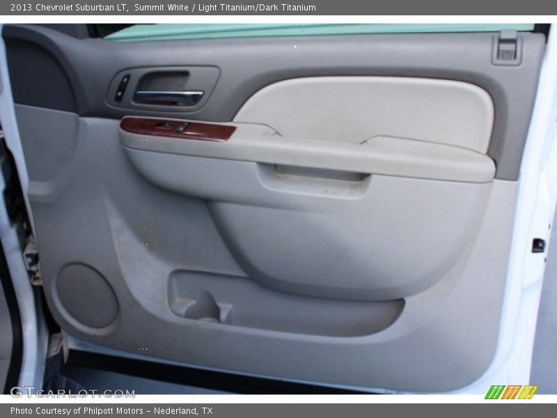 Summit White / Light Titanium/Dark Titanium 2013 Chevrolet Suburban LT