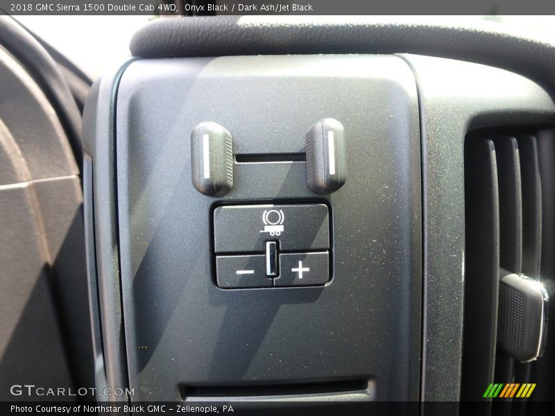 Onyx Black / Dark Ash/Jet Black 2018 GMC Sierra 1500 Double Cab 4WD