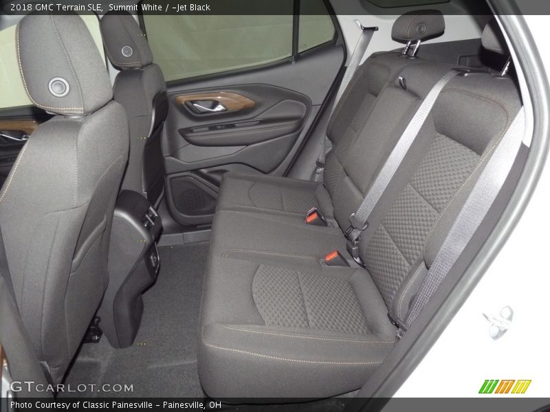 Summit White / ­Jet Black 2018 GMC Terrain SLE
