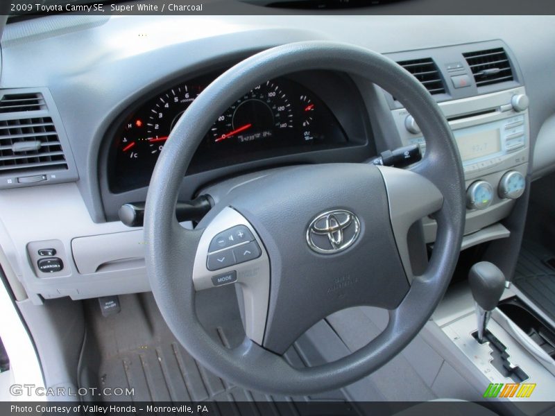 Super White / Charcoal 2009 Toyota Camry SE