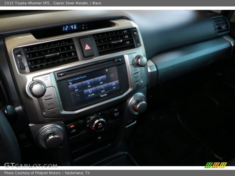Classic Silver Metallic / Black 2015 Toyota 4Runner SR5