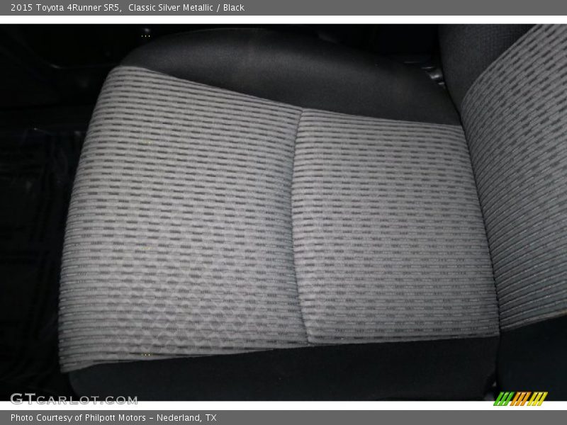 Classic Silver Metallic / Black 2015 Toyota 4Runner SR5