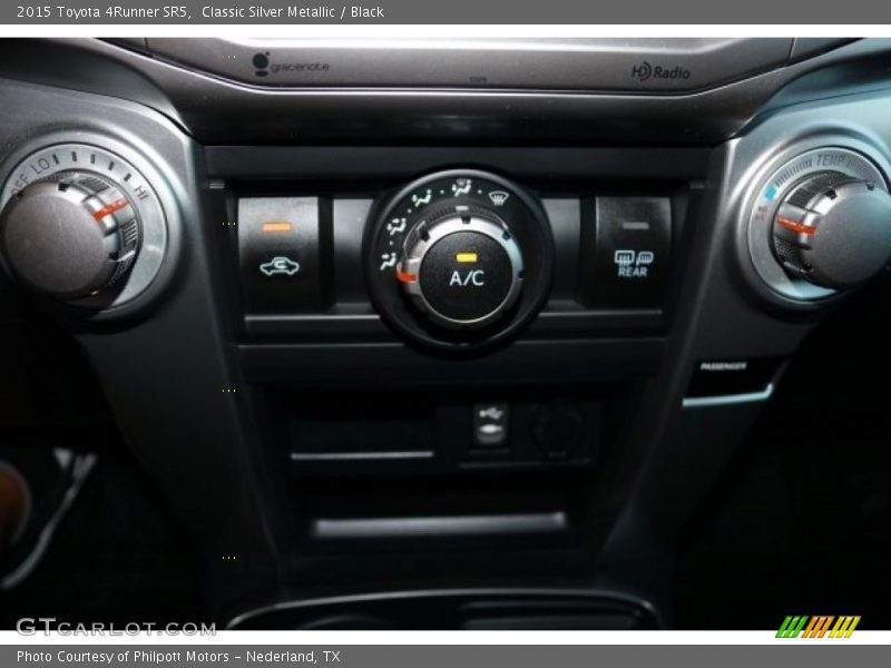 Classic Silver Metallic / Black 2015 Toyota 4Runner SR5