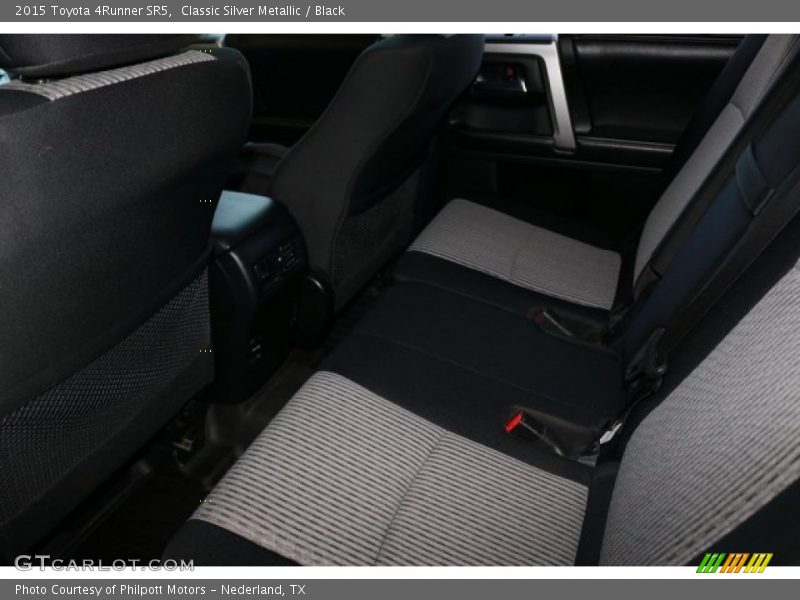 Classic Silver Metallic / Black 2015 Toyota 4Runner SR5