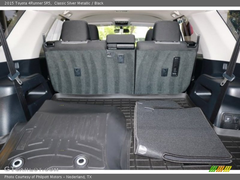 Classic Silver Metallic / Black 2015 Toyota 4Runner SR5