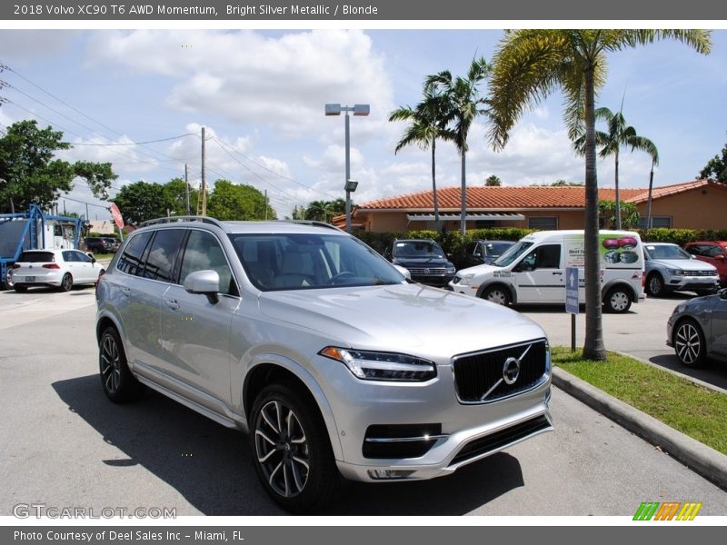 Bright Silver Metallic / Blonde 2018 Volvo XC90 T6 AWD Momentum