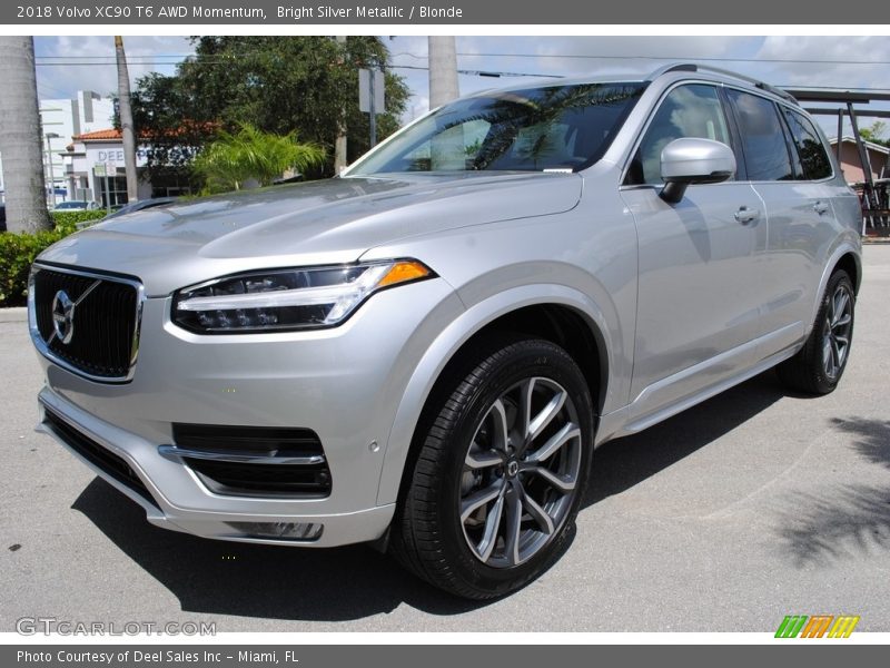 Bright Silver Metallic / Blonde 2018 Volvo XC90 T6 AWD Momentum