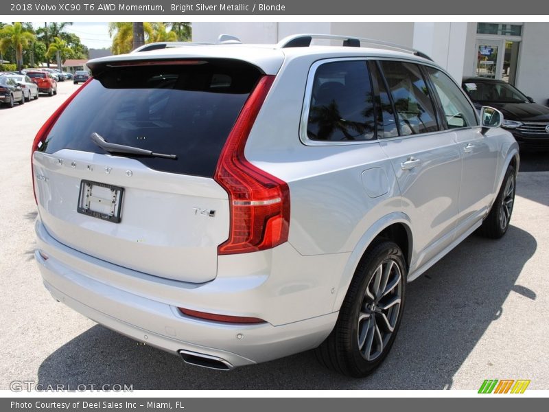 Bright Silver Metallic / Blonde 2018 Volvo XC90 T6 AWD Momentum