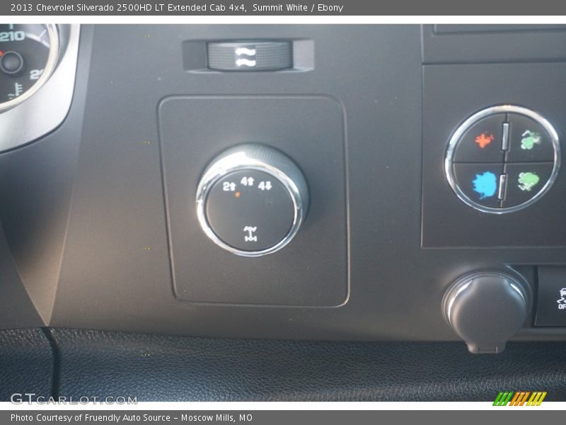 Summit White / Ebony 2013 Chevrolet Silverado 2500HD LT Extended Cab 4x4
