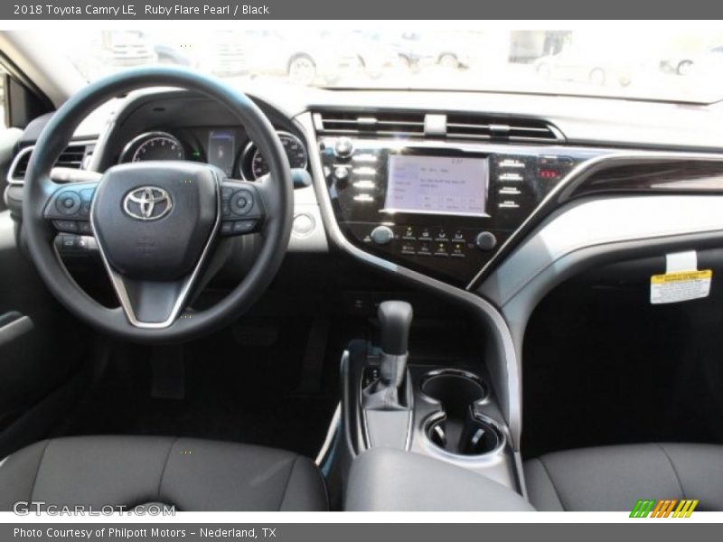 Ruby Flare Pearl / Black 2018 Toyota Camry LE
