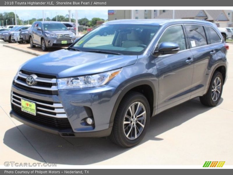 Shoreline Blue Pearl / Almond 2018 Toyota Highlander XLE
