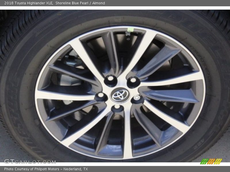 Shoreline Blue Pearl / Almond 2018 Toyota Highlander XLE