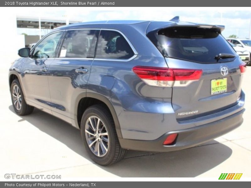 Shoreline Blue Pearl / Almond 2018 Toyota Highlander XLE