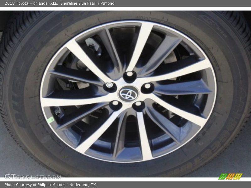 Shoreline Blue Pearl / Almond 2018 Toyota Highlander XLE