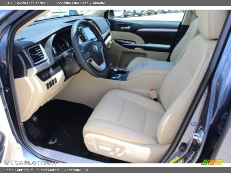Shoreline Blue Pearl / Almond 2018 Toyota Highlander XLE