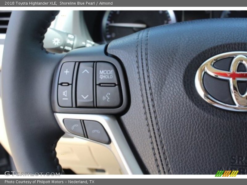 Shoreline Blue Pearl / Almond 2018 Toyota Highlander XLE