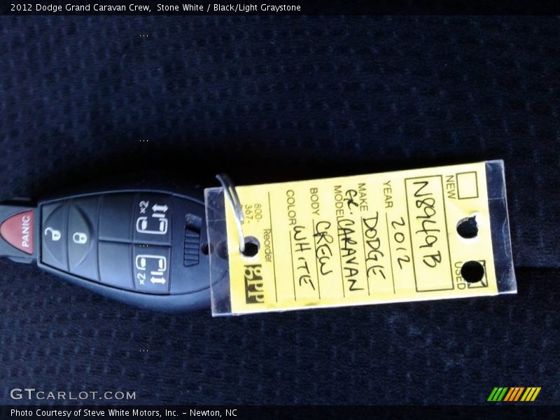 Stone White / Black/Light Graystone 2012 Dodge Grand Caravan Crew