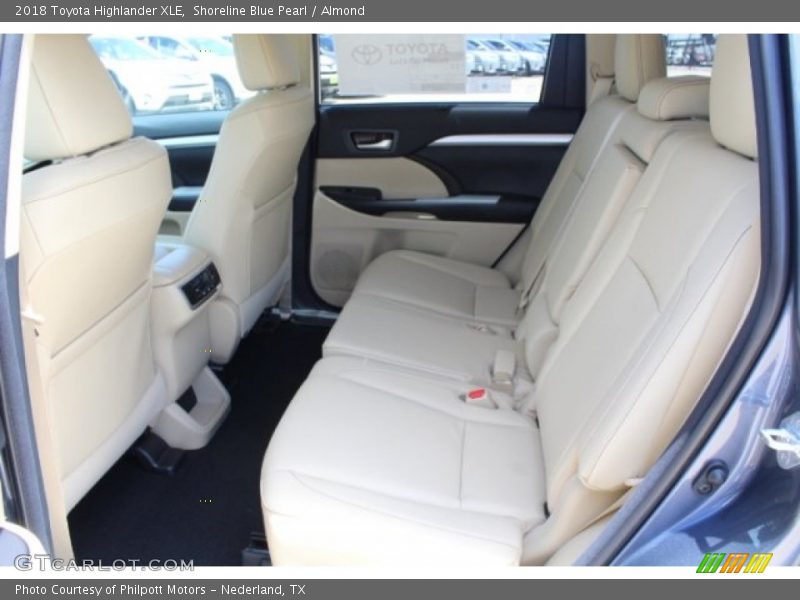 Shoreline Blue Pearl / Almond 2018 Toyota Highlander XLE