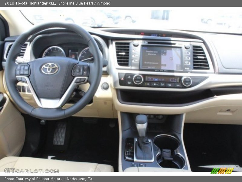 Shoreline Blue Pearl / Almond 2018 Toyota Highlander XLE