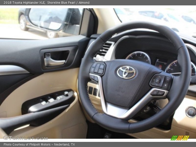 Shoreline Blue Pearl / Almond 2018 Toyota Highlander XLE
