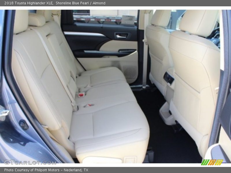 Shoreline Blue Pearl / Almond 2018 Toyota Highlander XLE